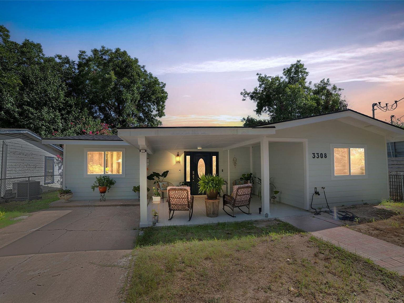 3308 Bengston St Austin, TX 78702 - Thumbnail 2