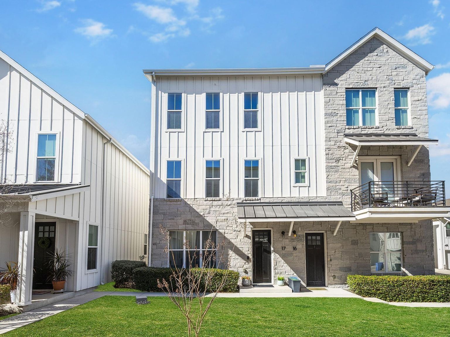 2624 Metcalfe Rd UNIT 17 Austin, TX 78741 - Thumbnail 2