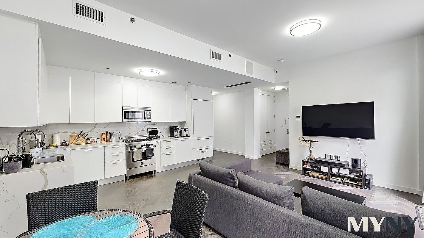 1414 W 4th St #Penthouse 5 Brooklyn, NY 11204, 11204