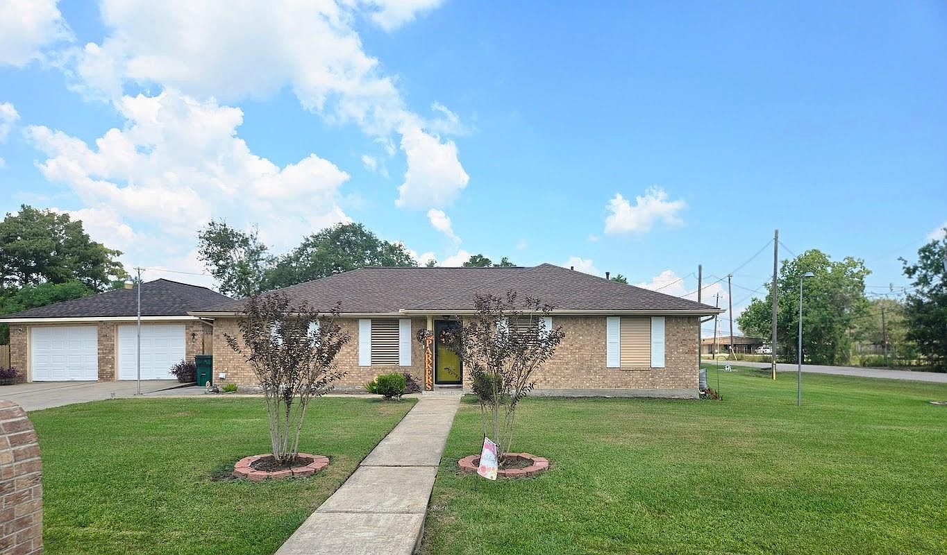 5000 Brockleigh St La Marque, TX 77568 - Thumbnail 2