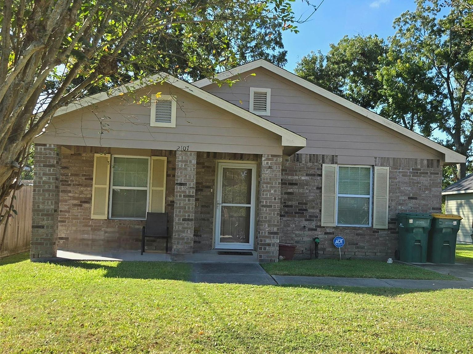 2107 Rosalee St La Marque, TX 77568 - Thumbnail 2