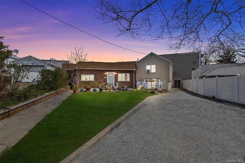 210 Blair Ave Bronx, NY 10465 - Thumbnail 2