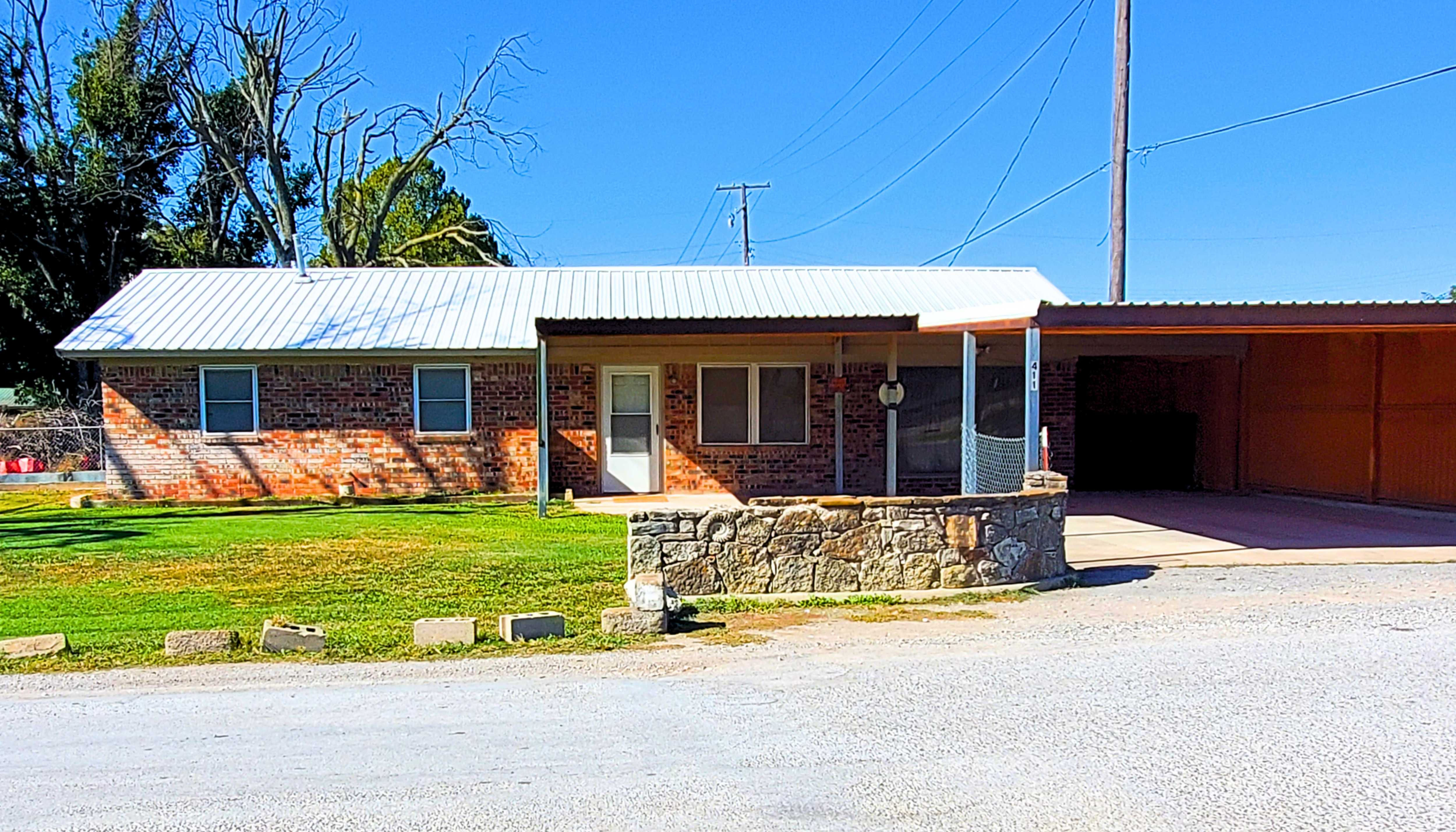 411 South A Street, Davis, OK, USA, 73030  | Single Family