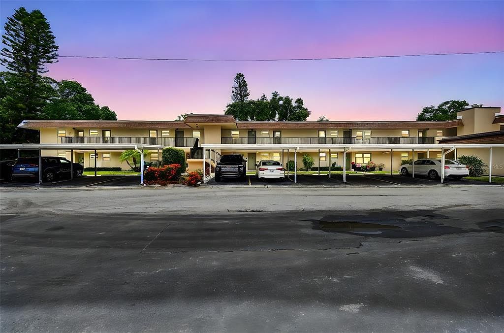 9945 47th Ave N APT 208 Saint Petersburg, FL 33708 - Thumbnail 2