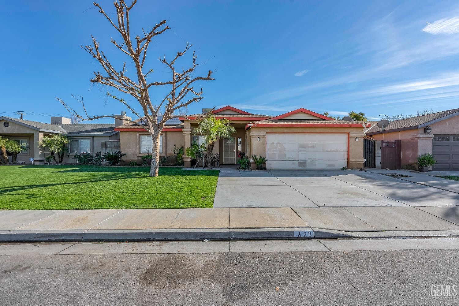 623 Broken Arrow Ave Bakersfield, CA 93307 - Thumbnail 2