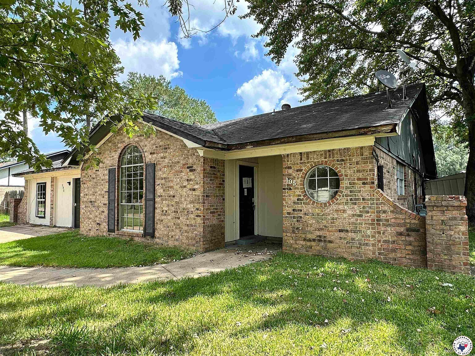 105 Eastline Rd Wake Village, TX 75501 - Thumbnail 2