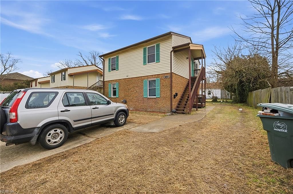 205 Mapleshade Ave Norfolk, VA 23505 - Thumbnail 2