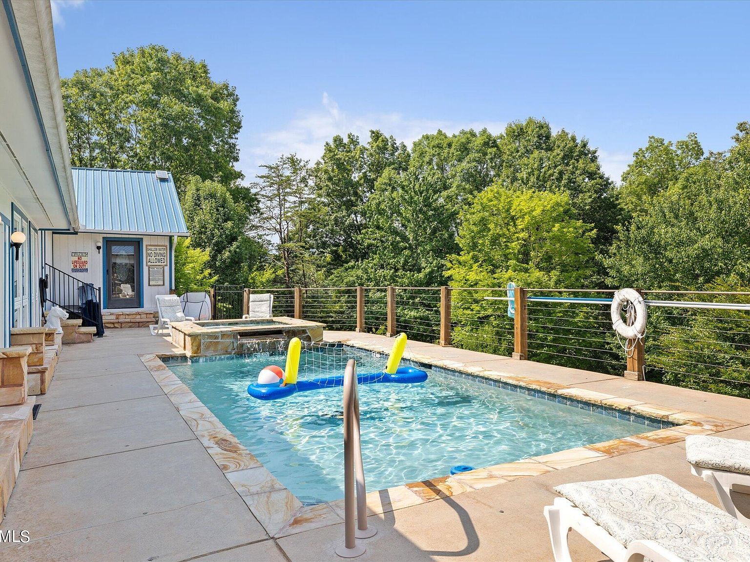 898 Lake View Loop Sevierville, TN 37876 - Thumbnail 2