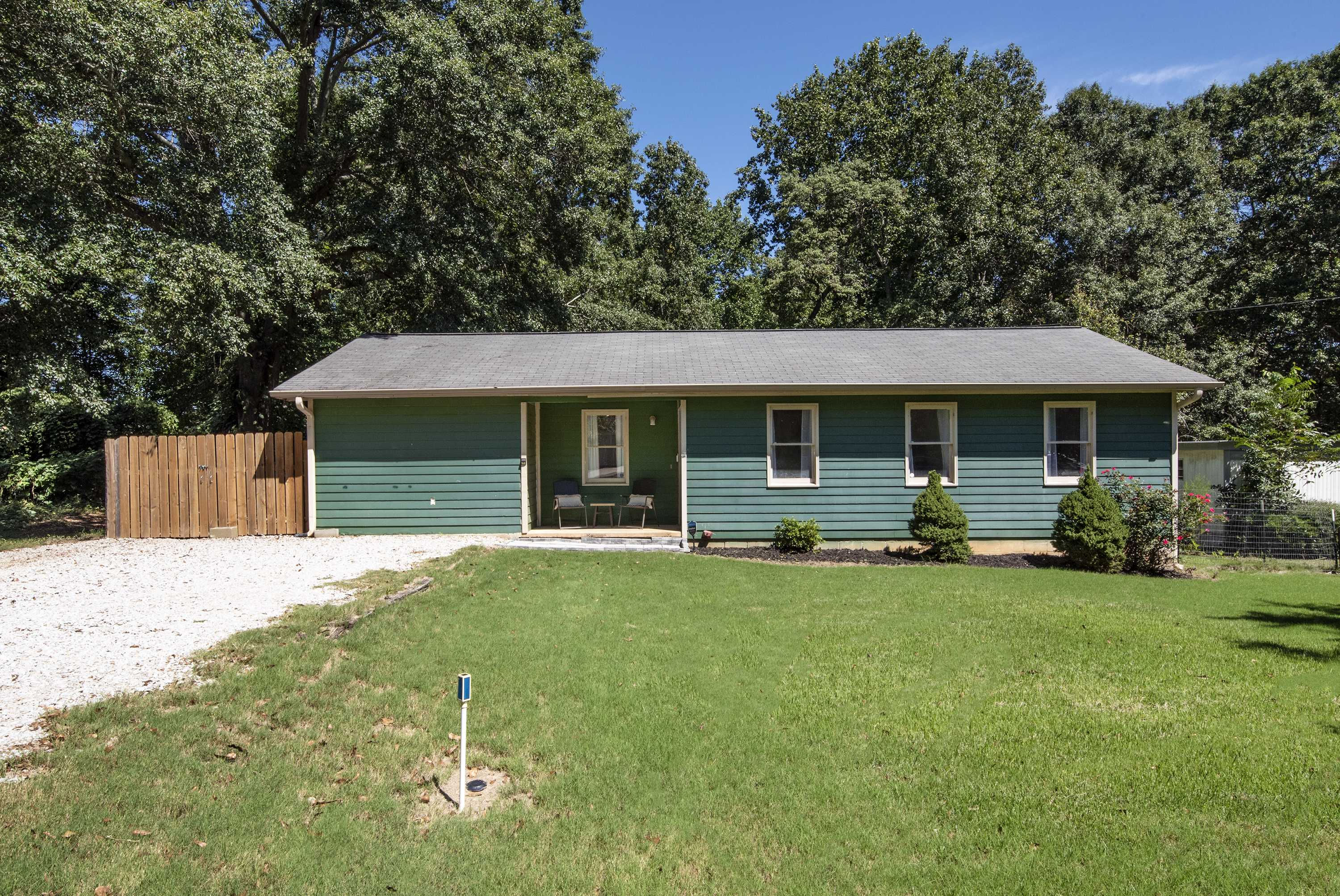 6034 Morrow Drive, Flowery Branch, GA, USA, 30542 - Thumbnail 2