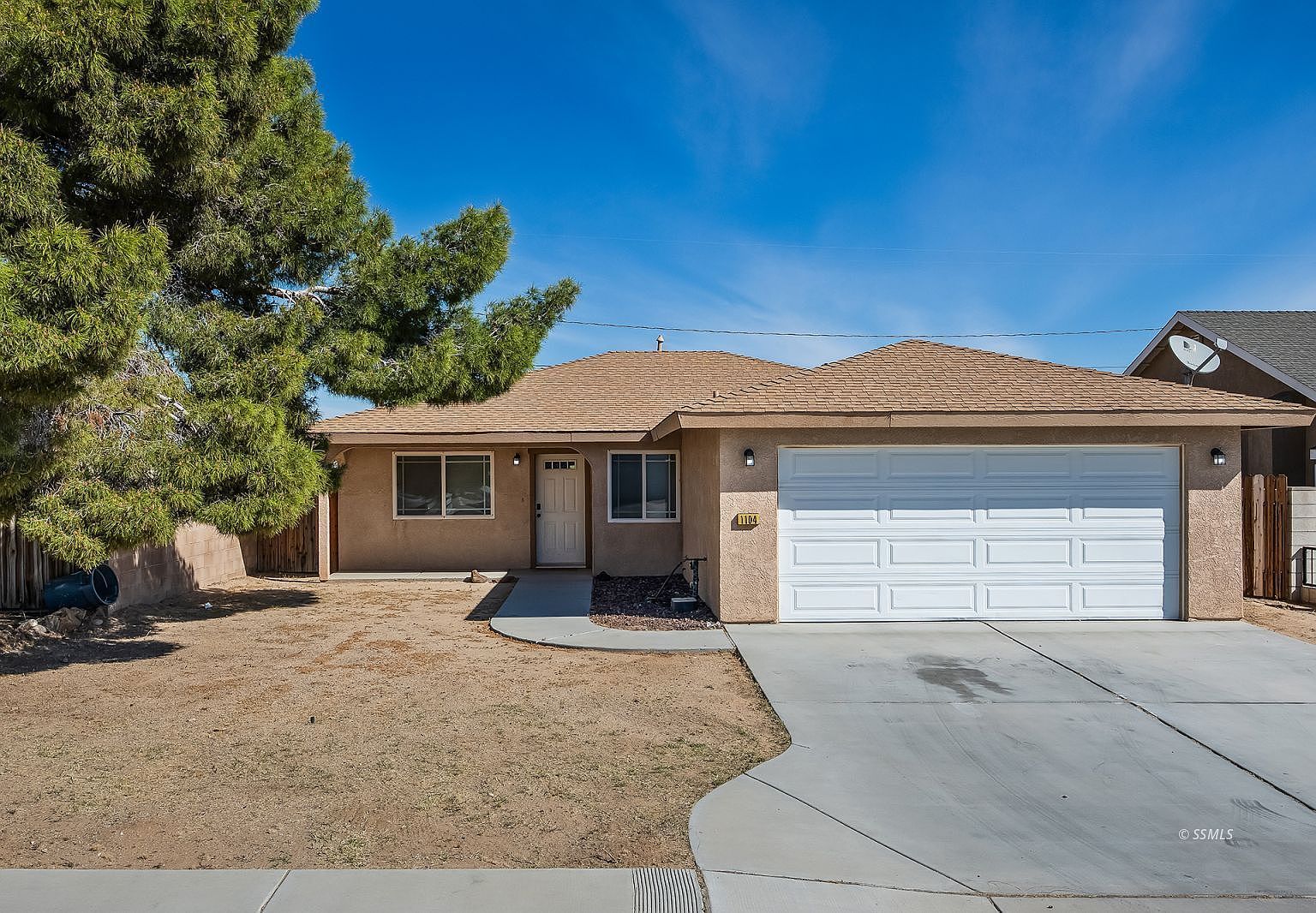 1104 W Coronado Ave Ridgecrest, CA 93555 - Thumbnail 2