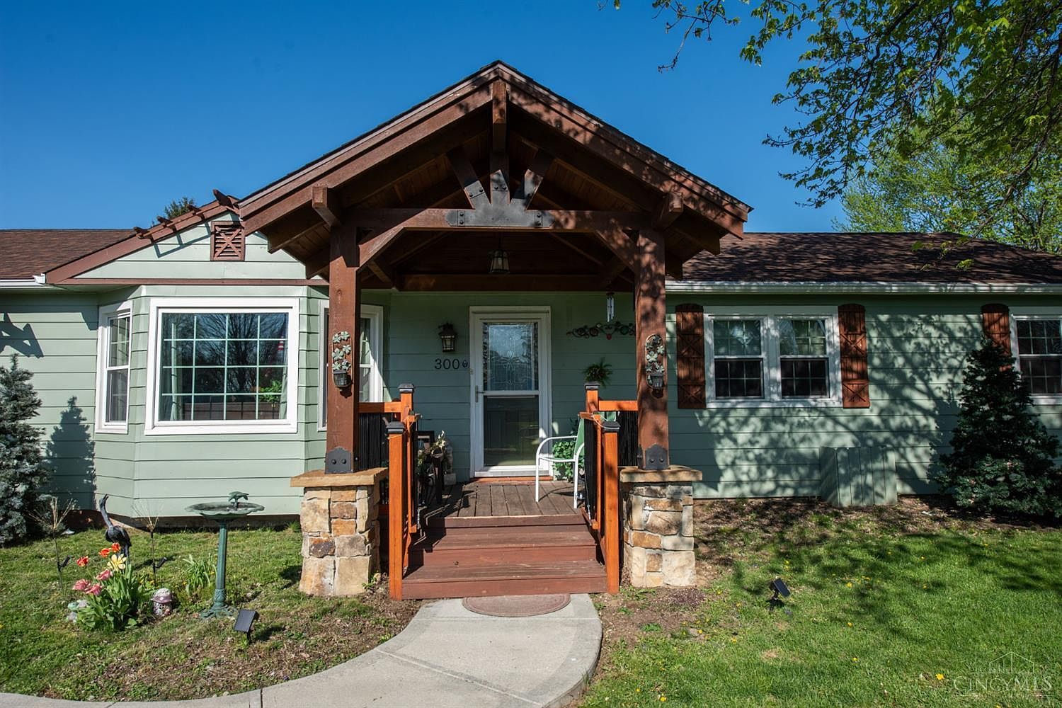 300 Arcadia Dr Middletown, OH 45042  | Single Family