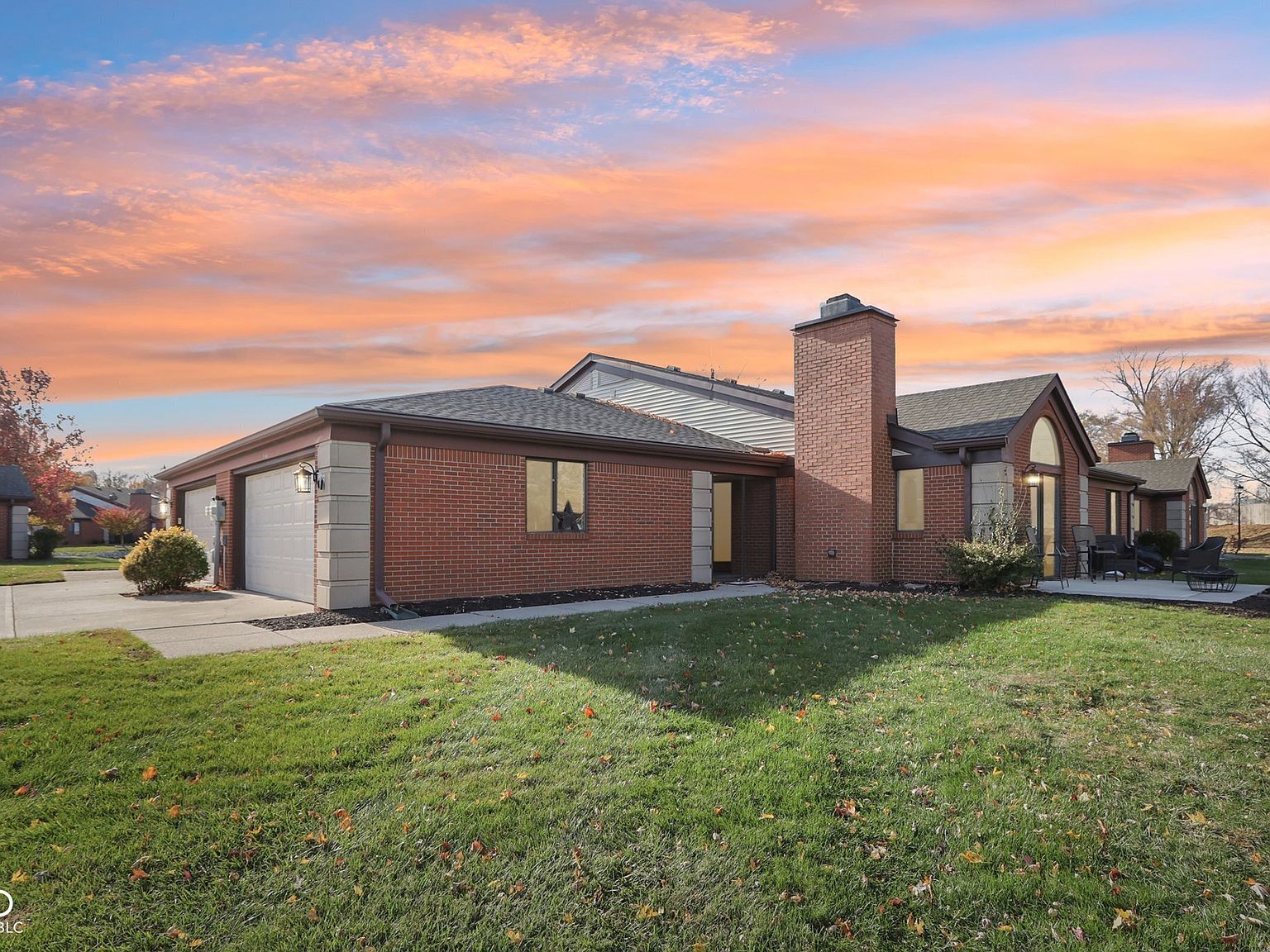 9364 Oak Run East Dr Indianapolis, IN 46260 - Thumbnail 2