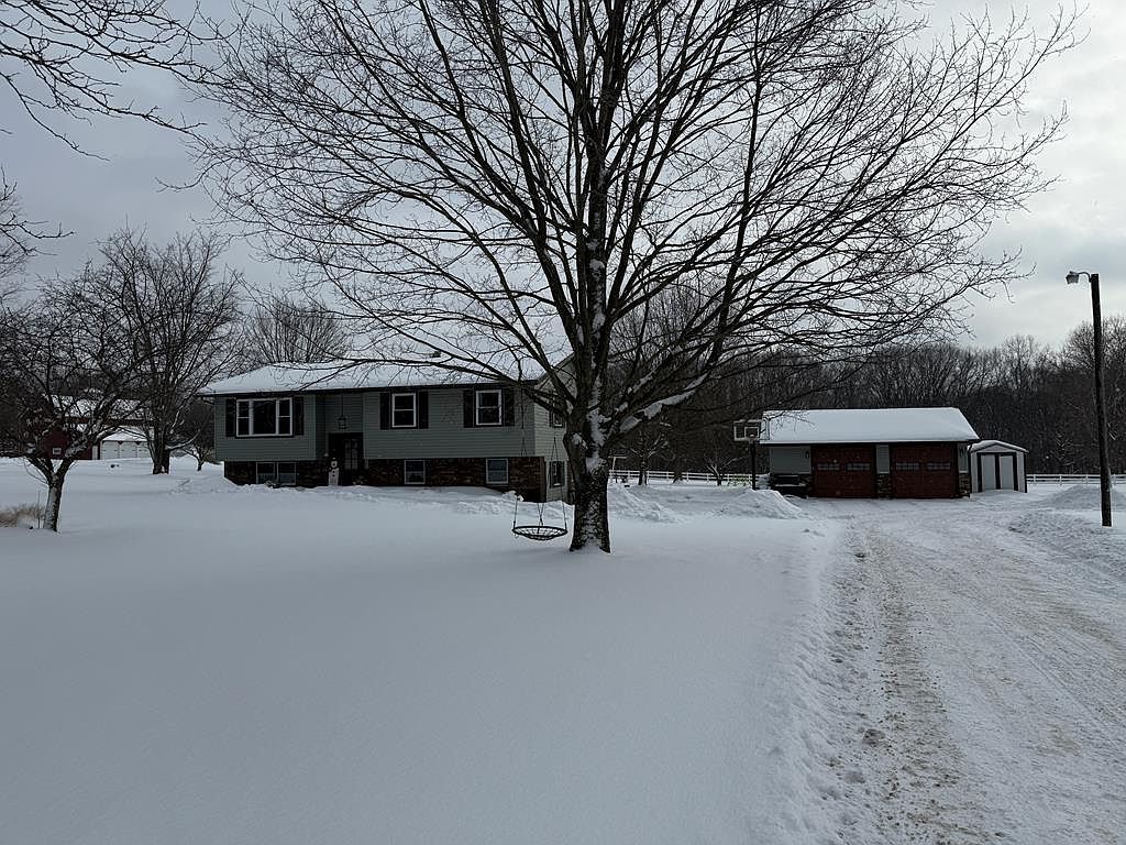 244 Warren Rd Franklin, PA 16323 - Thumbnail 2