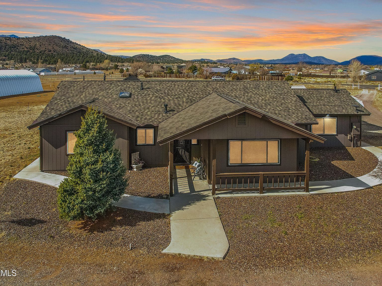 7725 Alma Rd Flagstaff, AZ 86004 - Thumbnail 2