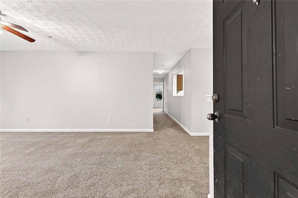 2104 Fairington Club Dr Lithonia, GA 30038 - Thumbnail 2