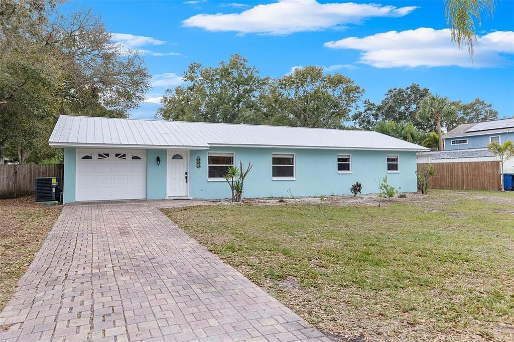 221 Ontario Ave Crystal Beach, FL 34681 - Thumbnail 2