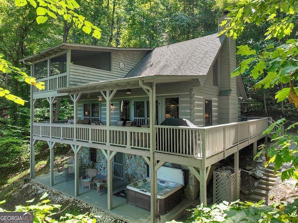 304 Ridge Cir Blue Ridge, GA 30513 - Thumbnail 2