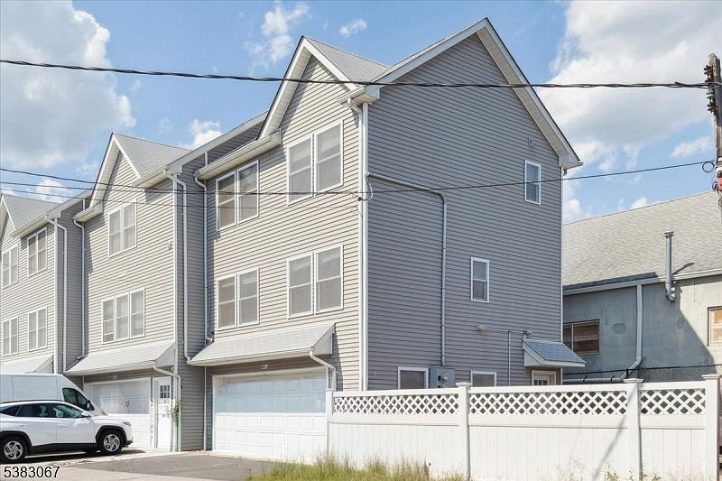 221-223 E 15th St UNIT C Paterson, NJ 07524 - Thumbnail 2