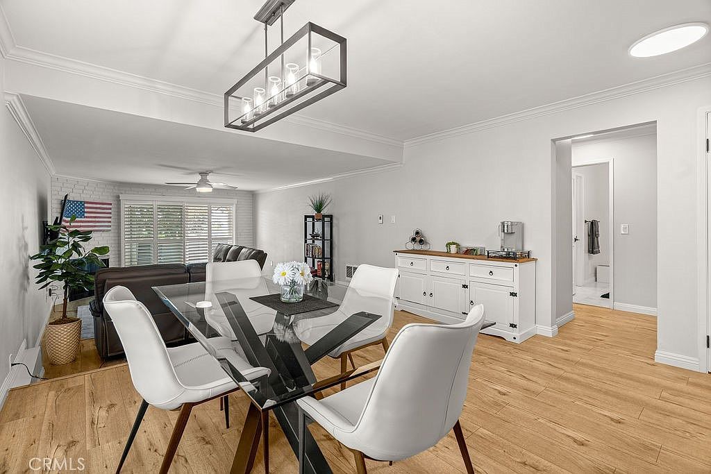 1321 Beryl St Unit 101 Redondo Beach, CA 90277 - Thumbnail 2