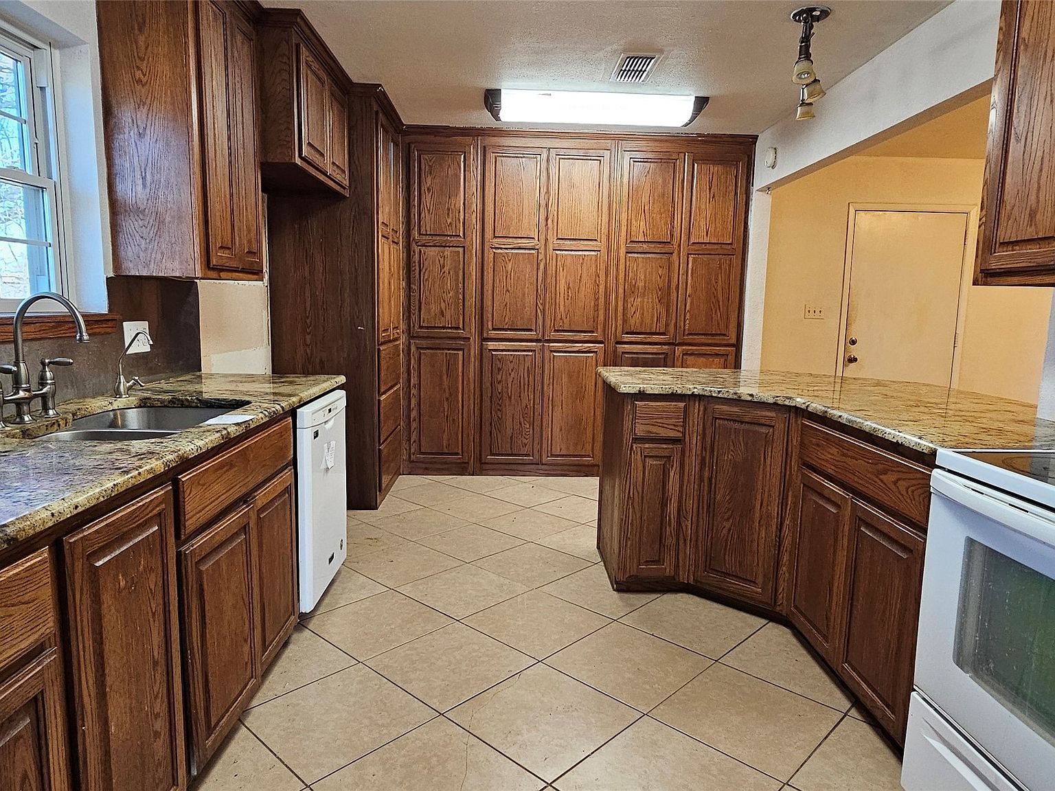 9 Santa Fe Dr Tuscola, TX 79562 - Thumbnail 2