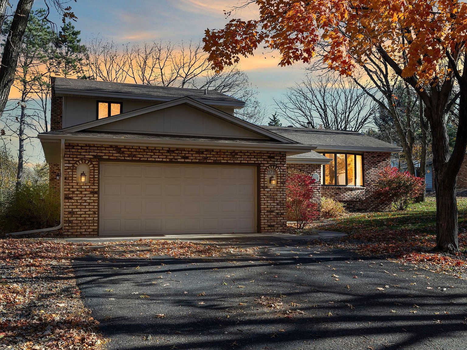 11711 Evergreen Cir NW Coon Rapids, MN 55448 - Thumbnail 2