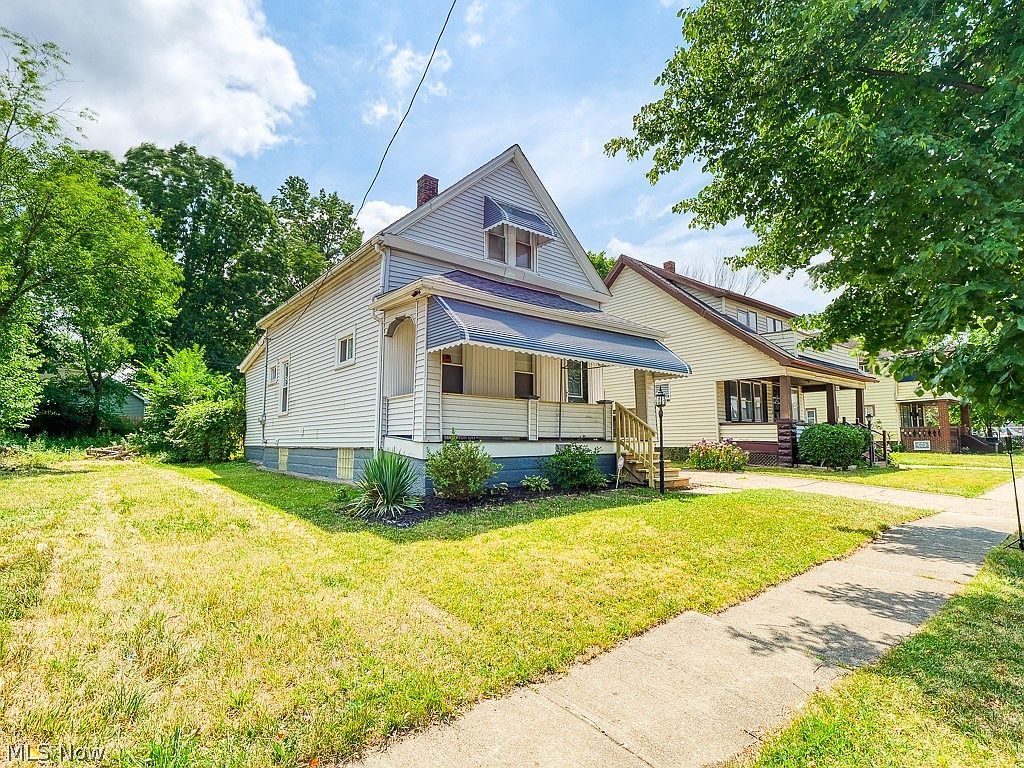 2827 E 117th St Cleveland, OH 44120 - Thumbnail 2