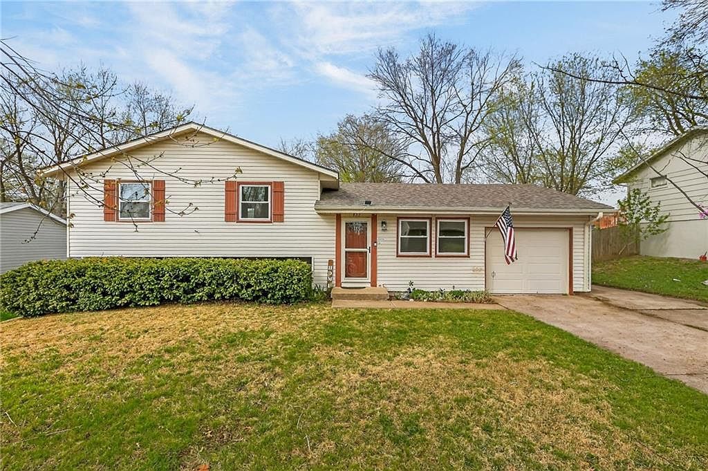 822 Sherrill Ave Liberty, MO 64068  | Single Family
