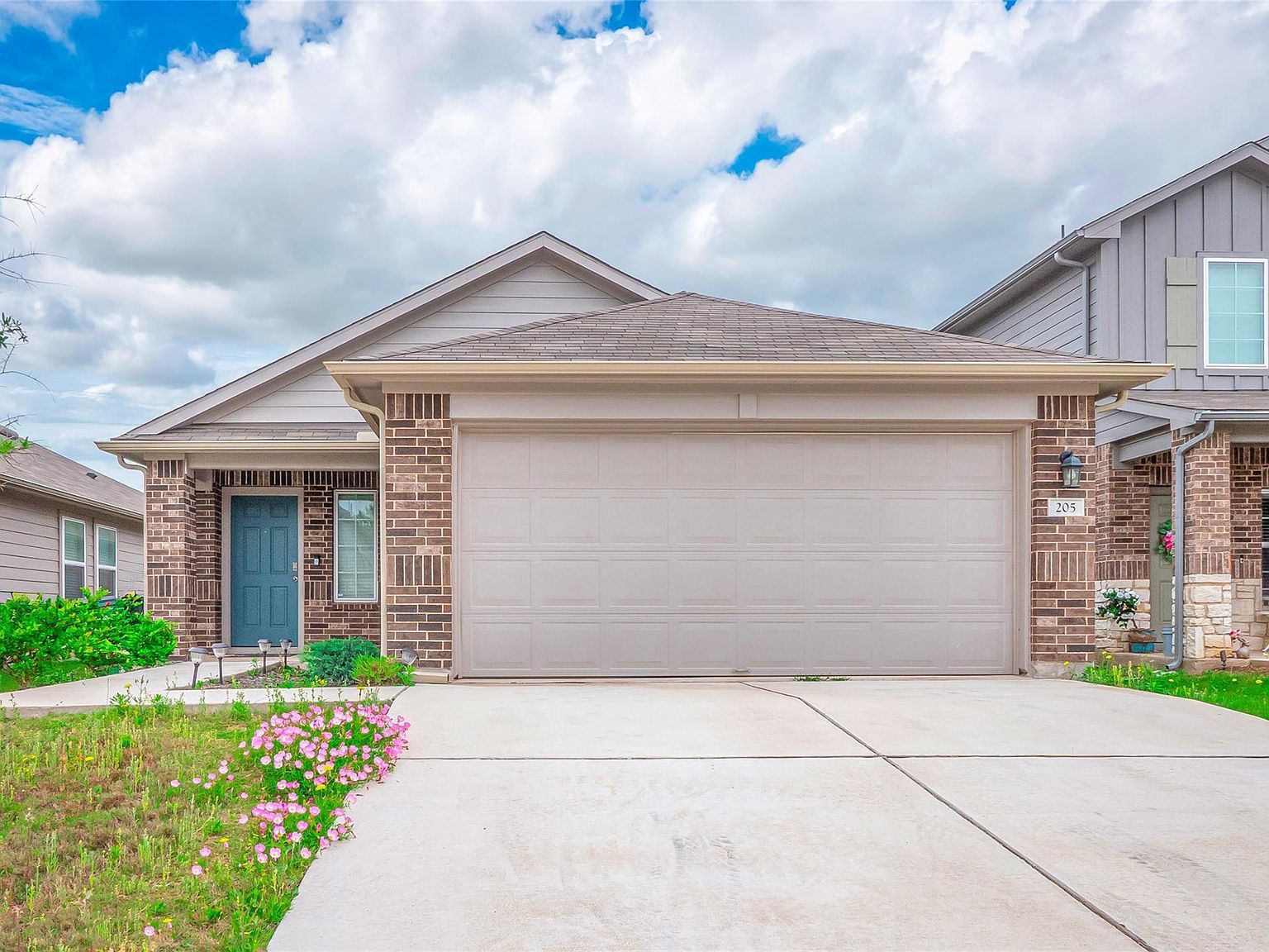 205 Granary Dr Uhland, TX 78640 - Thumbnail 2