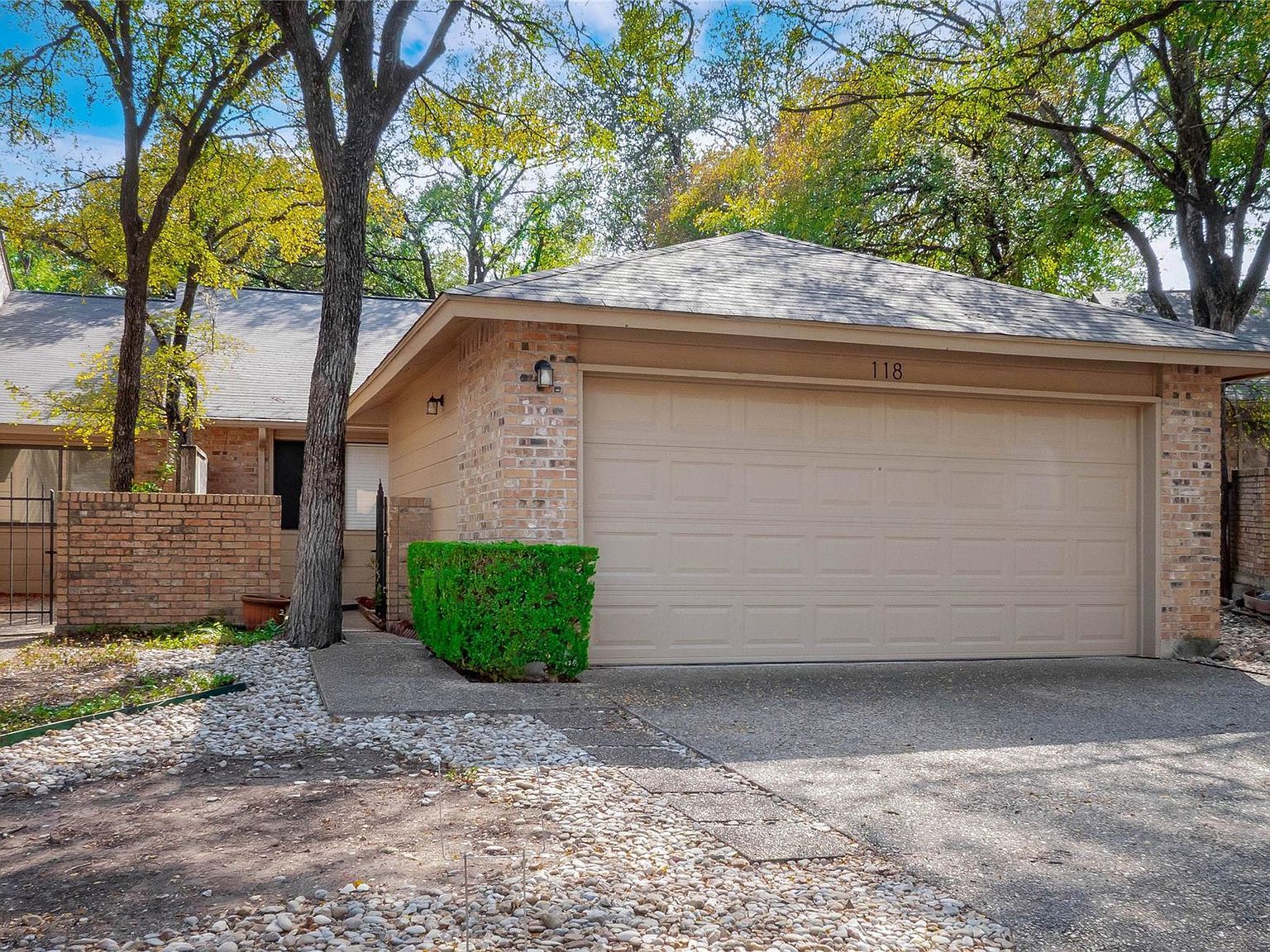 7211 Lakewood Dr #E-118 Austin, TX 78750 - Thumbnail 2