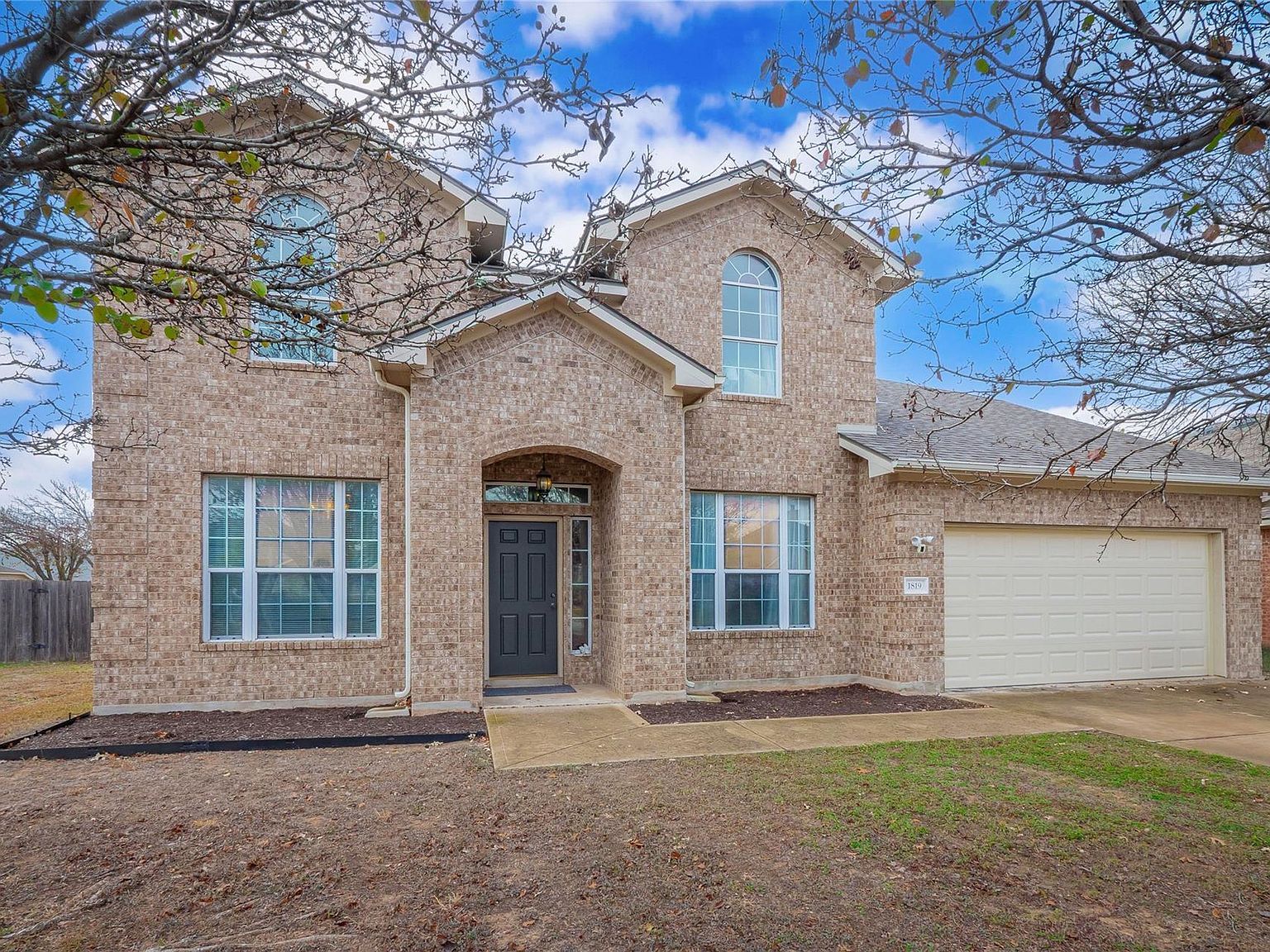 1819 Rutherford Dr Leander, TX 78641 - Thumbnail 2