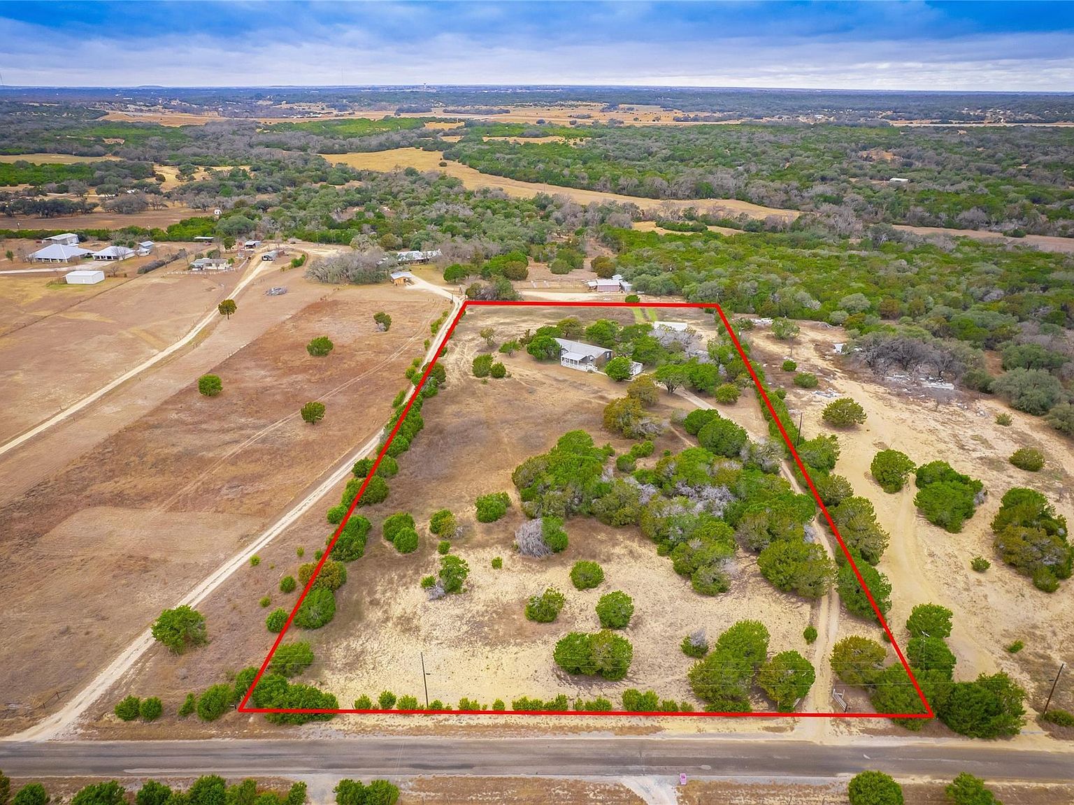 635 Ramms Dr Florence, TX 76527 - Thumbnail 2