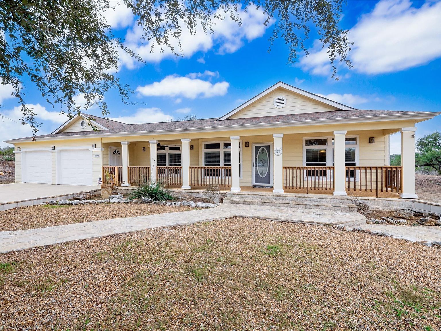 1110 Oakwood Loop San Marcos, TX 78666 - Thumbnail 2