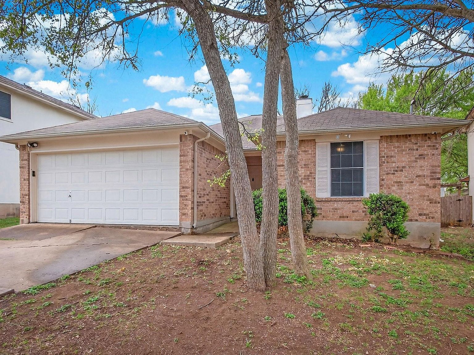 103 Songbird Ct Cedar Creek, TX 78612 - Thumbnail 2