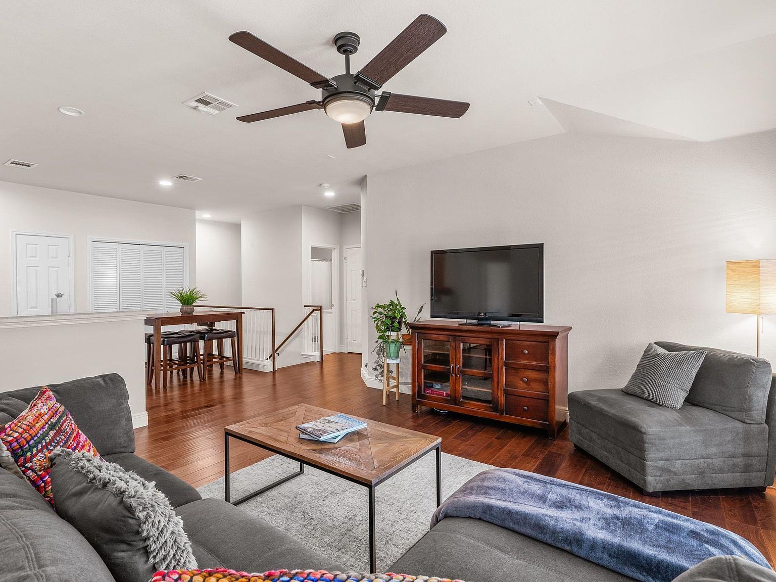 1900 Scofield Ridge Pkwy APT 5901 Austin, TX 78727 - Thumbnail 2