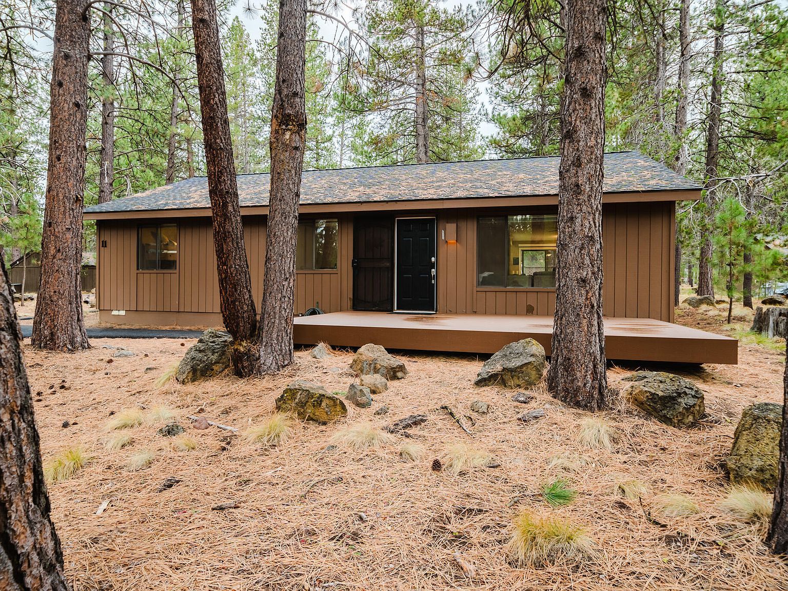 18015 Diamond Peak Ln #11 Bend, OR 97707 - Thumbnail 2