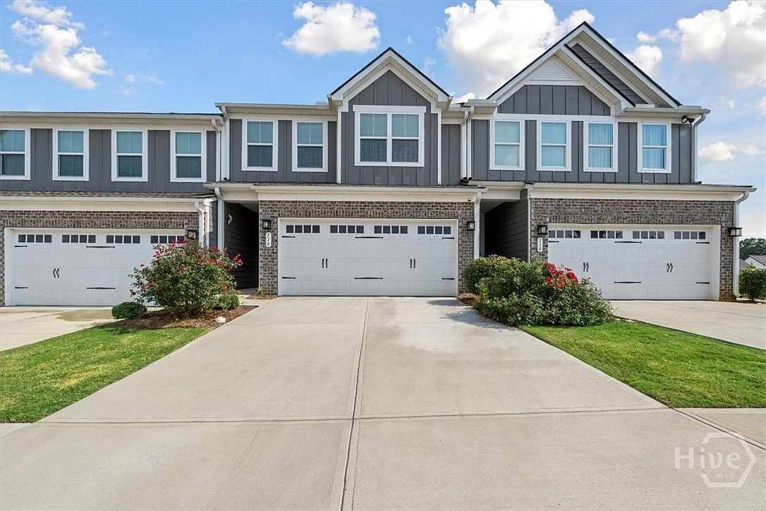 116 Salt Lake Ln Hoschton, GA 30548 - Thumbnail 2