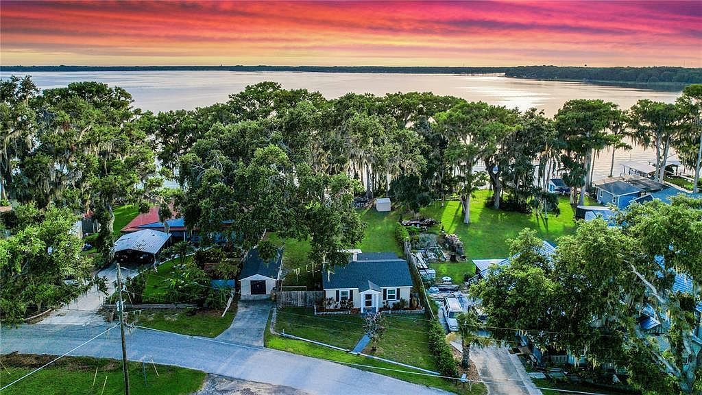 30523 Orange Dr Leesburg, FL 34748 - Thumbnail 2