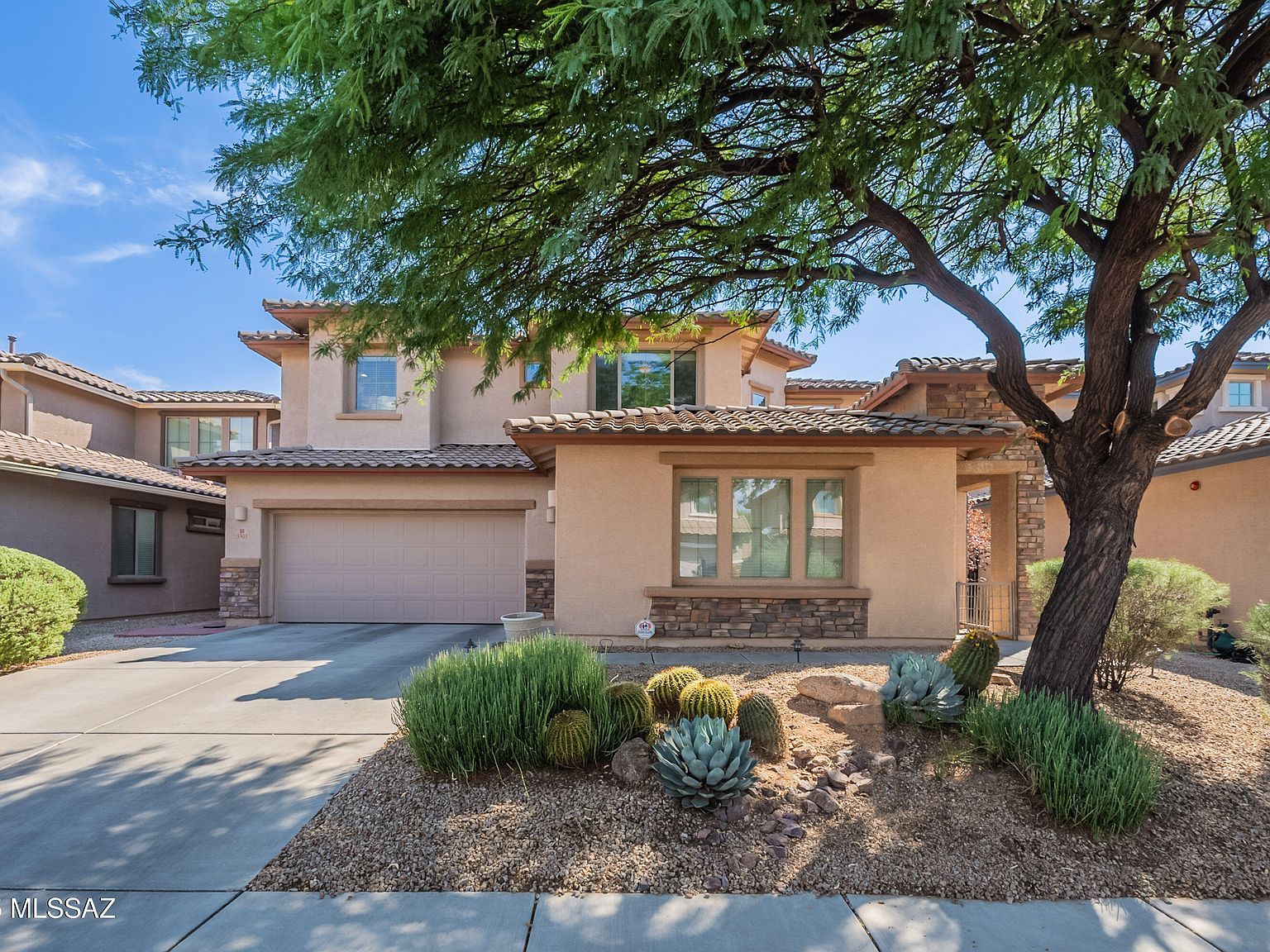 3501 W Tailfeather Dr Marana, AZ 85658 - Thumbnail 2