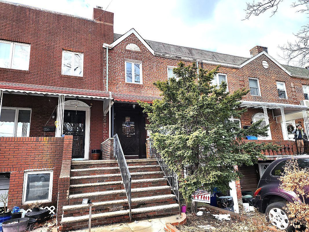 1754 Gerritsen Ave Brooklyn, NY 11229 - Thumbnail 2