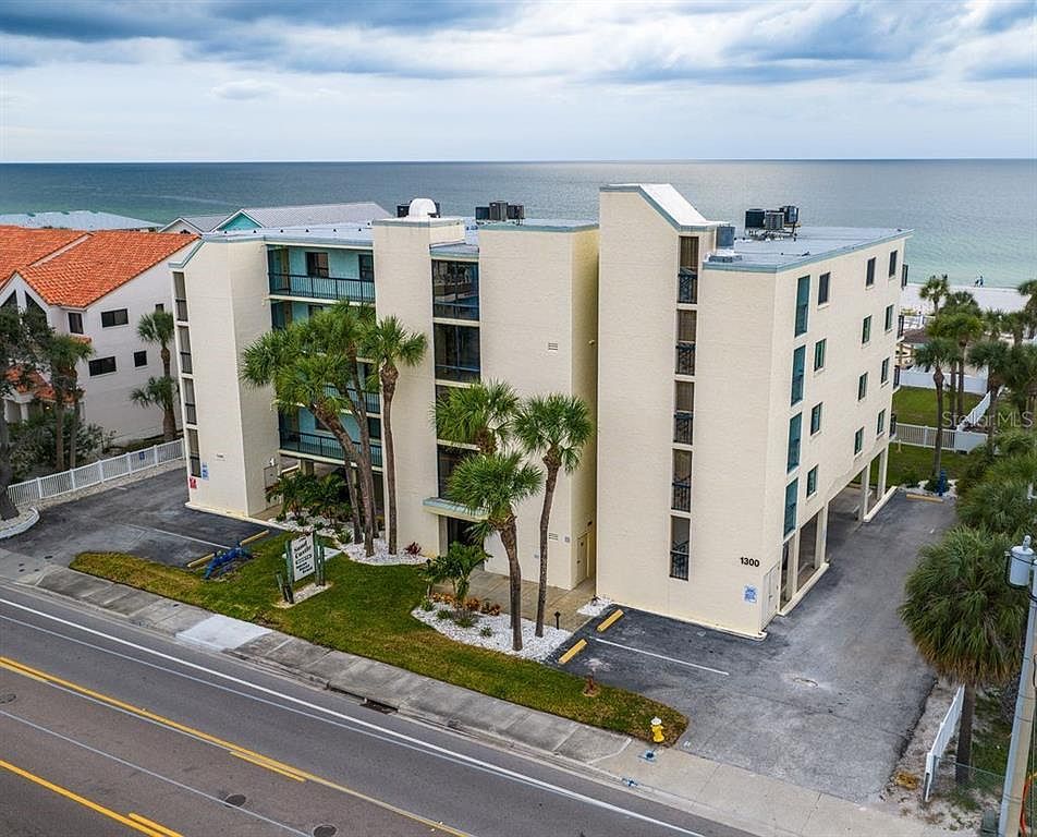1300 Gulf Blvd APT 202 Indian Rocks Beach, FL 33785 - Thumbnail 2