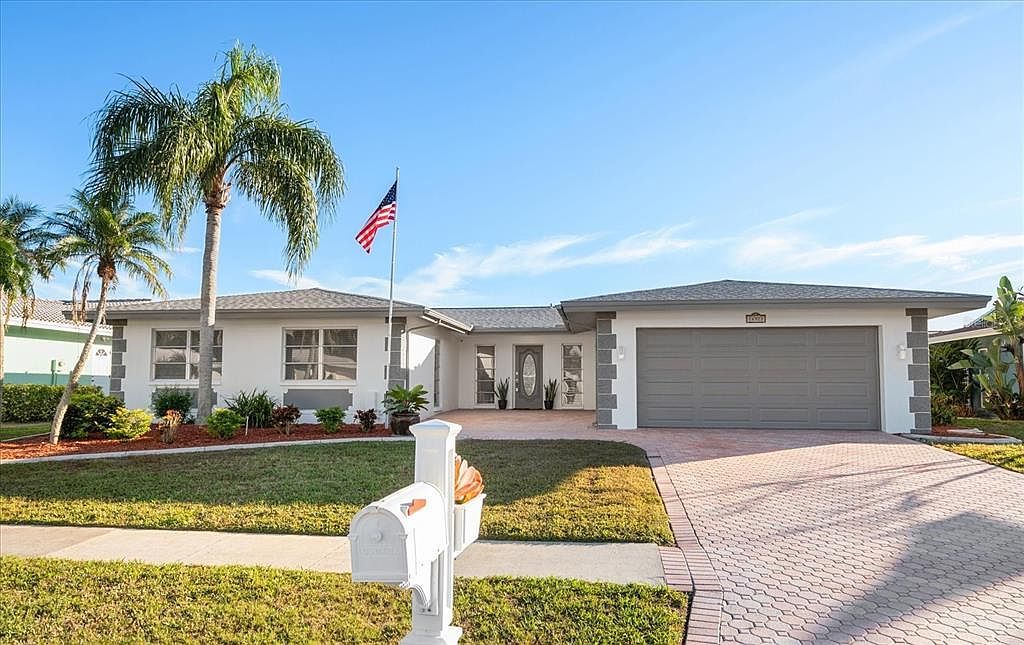 14922 Crown Dr Largo, FL 33774 - Thumbnail 2