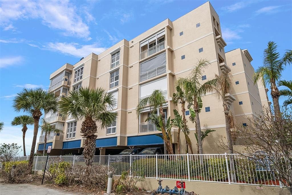 2 15th Ave Unit 304 Indian Rocks Beach, FL 33785 - Thumbnail 2