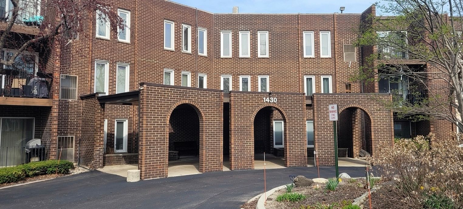 1430 Sandstone Dr APT 201 Wheeling, IL 60090  | Condominium
