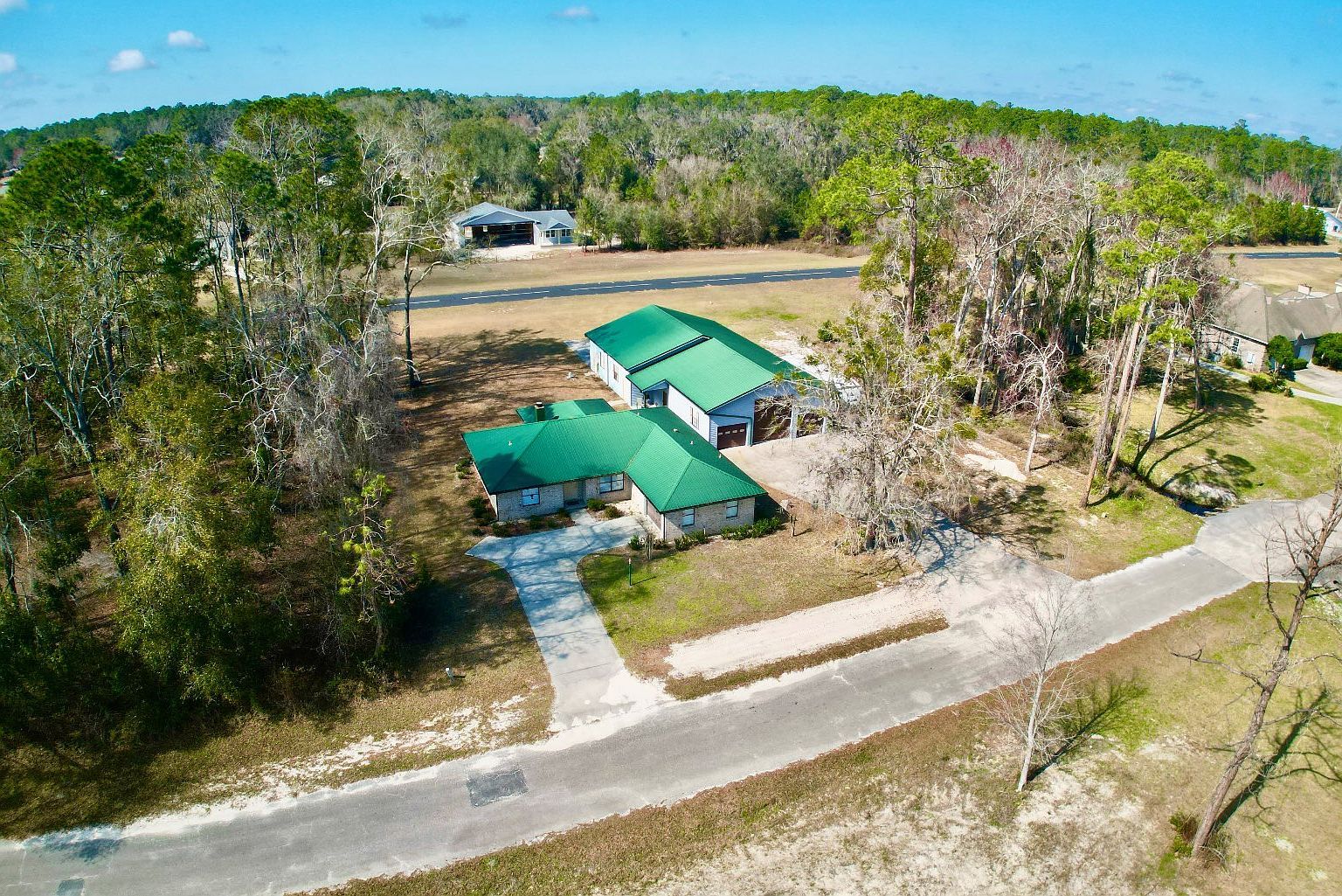 332 SW Cessna Ct Lake City, FL 32025 - Thumbnail 2