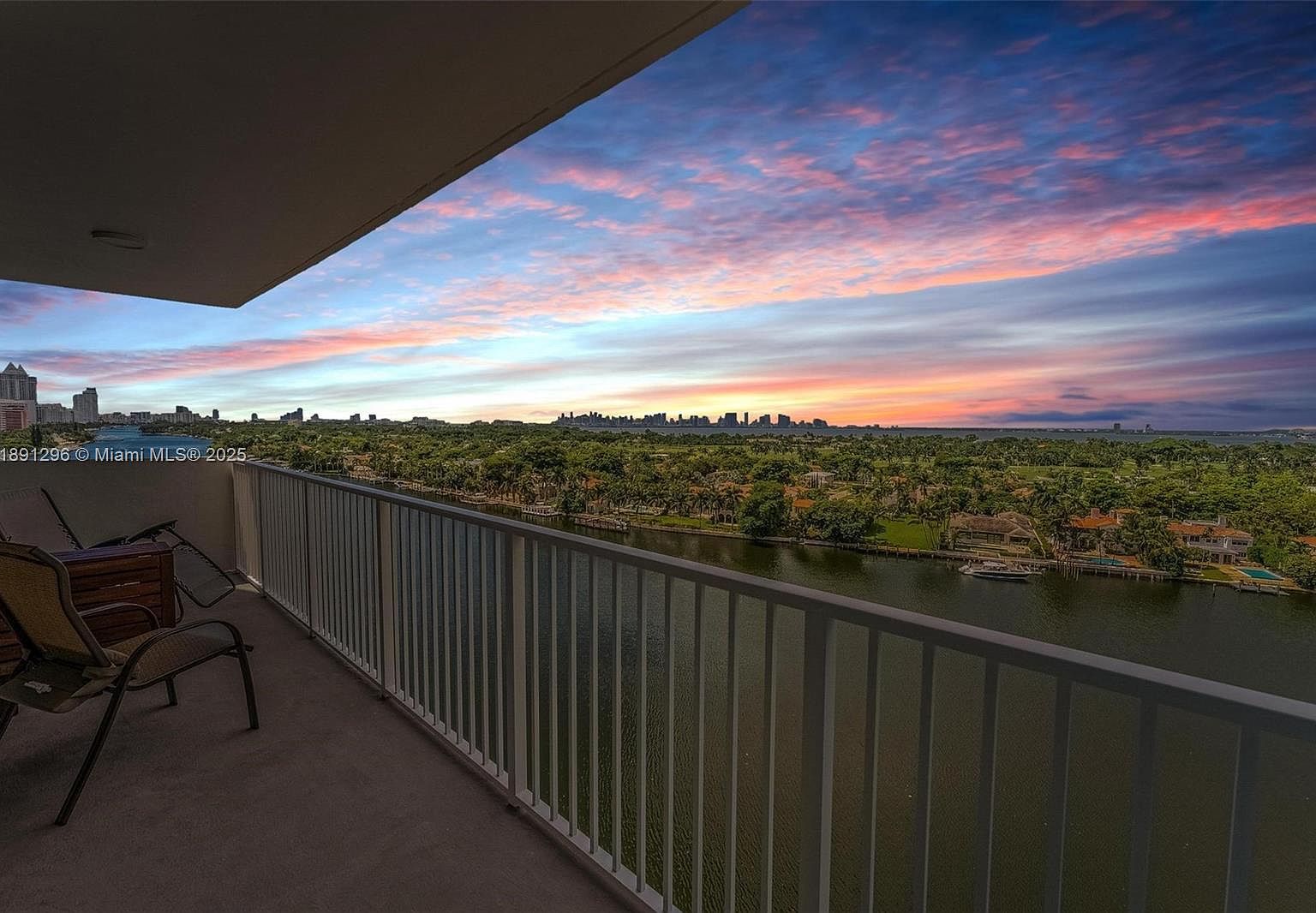 5838 Collins Ave APT 11B Miami Beach, FL 33140 - Thumbnail 2