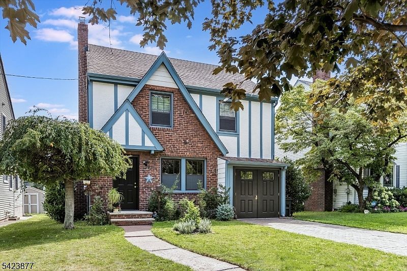 29 Newell Dr Bloomfield, NJ 07003  | Single Family