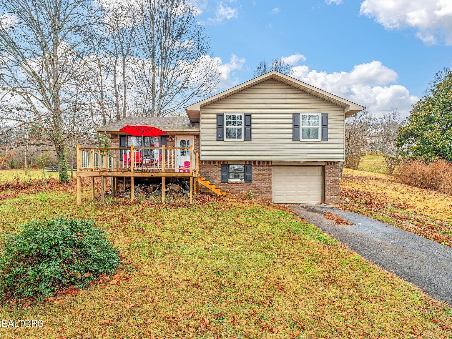 144 Allen Dr Tazewell, TN 37879 - Thumbnail 2