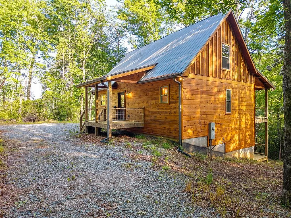5860 Old Bucktown Rd Ellijay, GA 30536, 30536