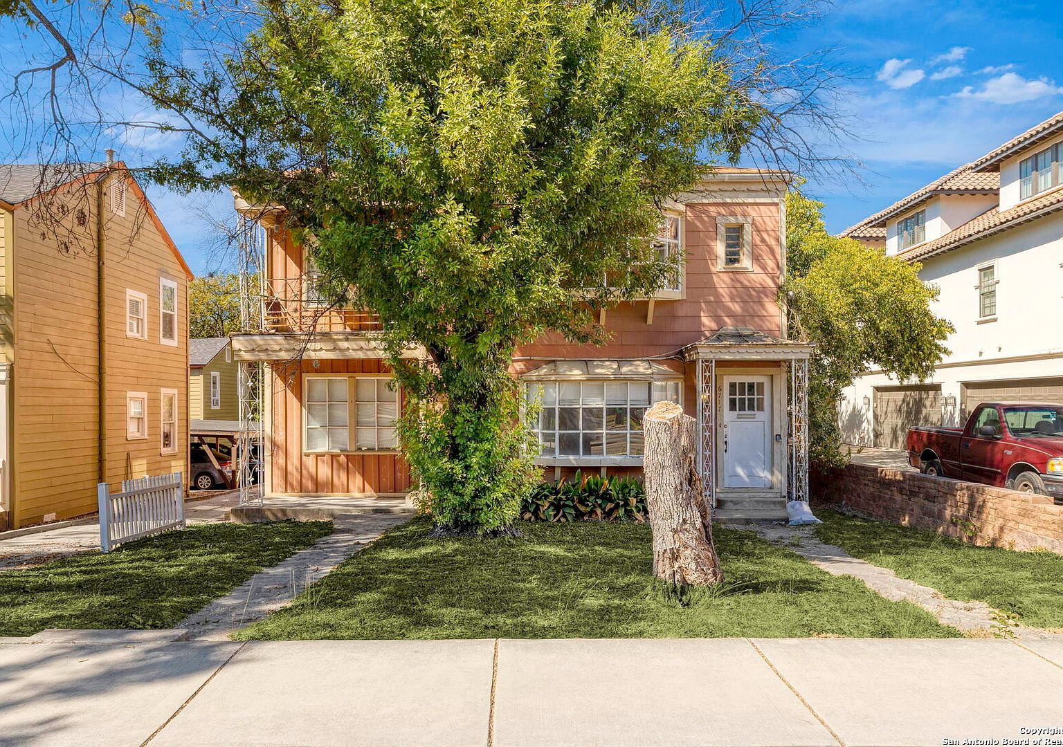 6715 Broadway St Alamo Heights, TX 78209 - Thumbnail 2