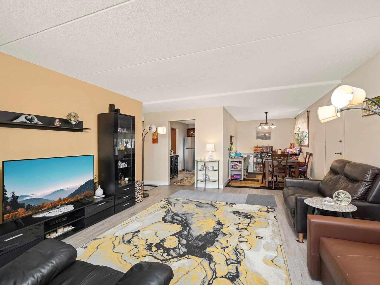 10501 Cedar Lake Rd APT 420 Minnetonka, MN 55305 - Thumbnail 2